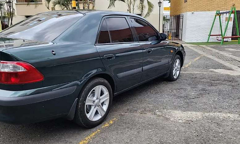 Vendo Mazda Milenio ...