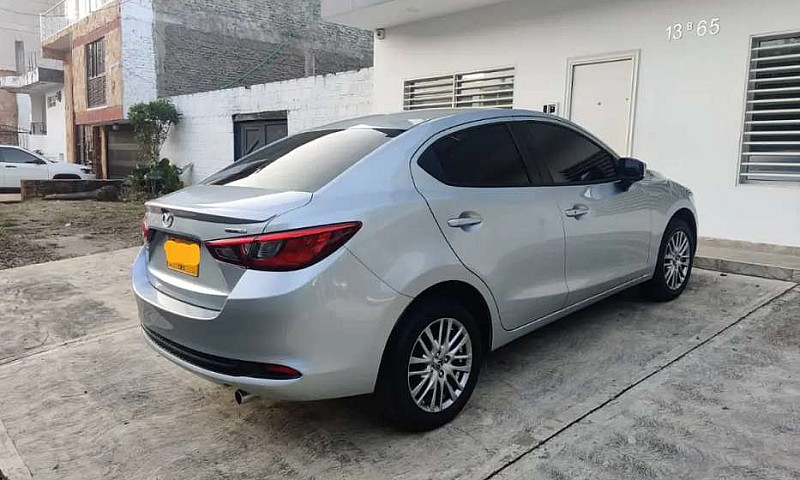Mazda 2 Sedan 2021 G...