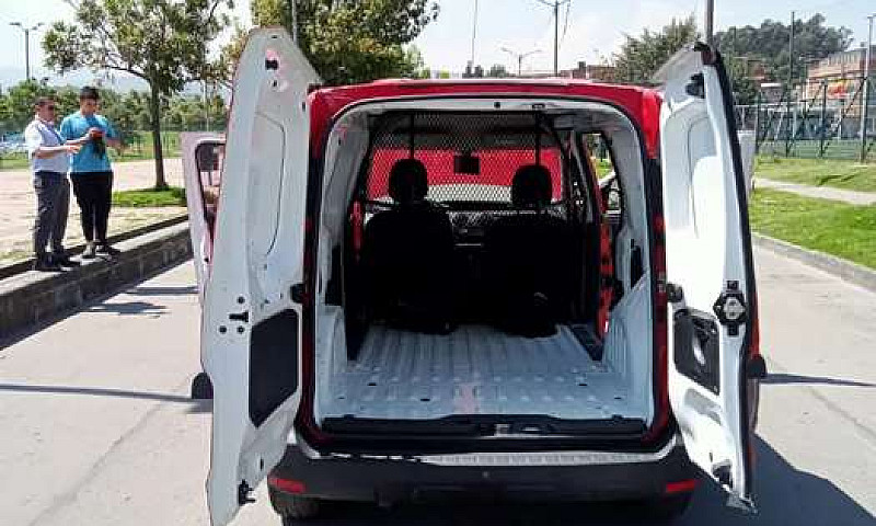 Vendo Renault Kangoo...