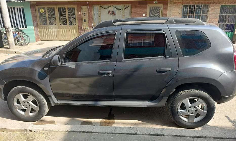 Vendo Renault Duster...