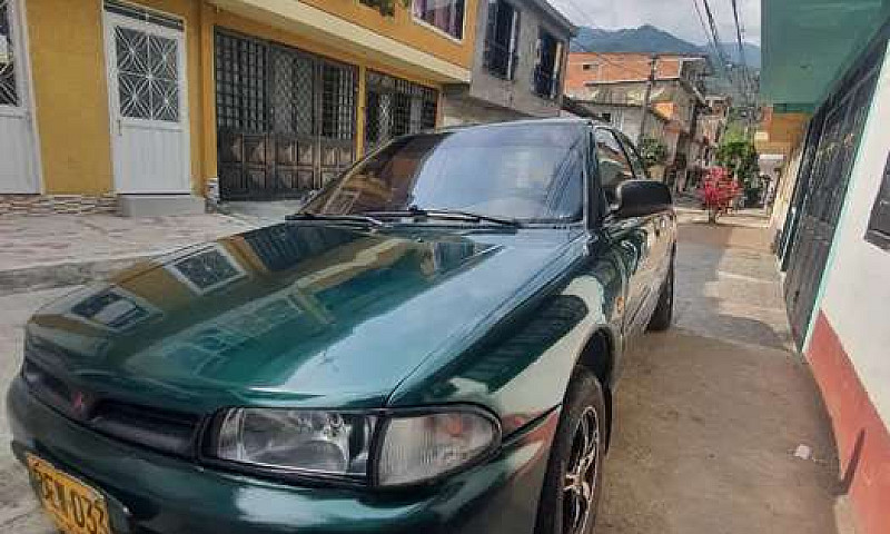 Vendo Mitsubishi Lan...