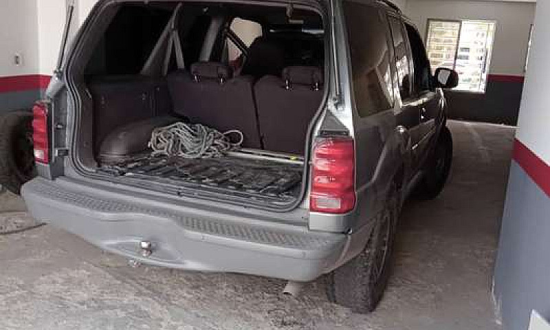 Camioneta Ford Explo...