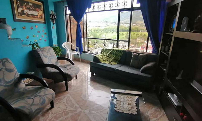Se Vende Casa...