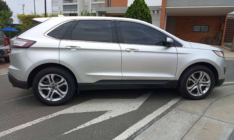 Ford Edge 4X4...