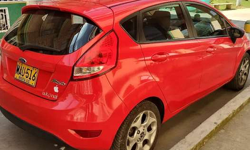 Vendo Ford Fiesta Se...