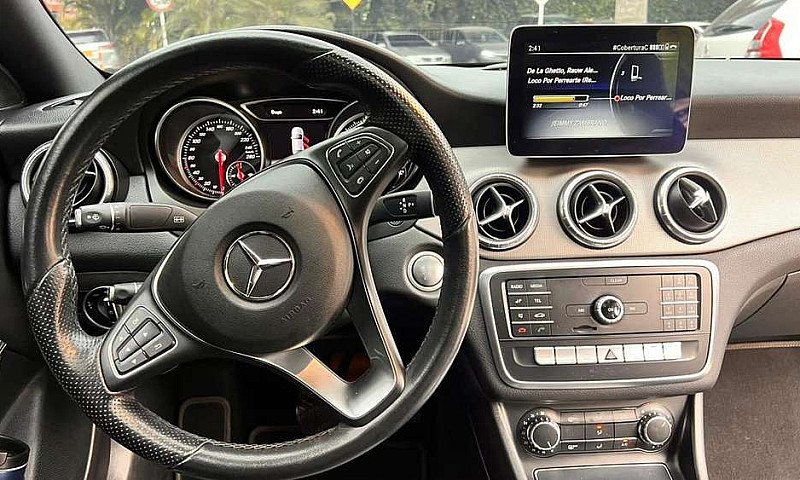 Mercedes Benz Cla180...