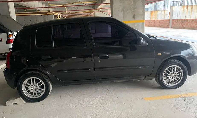 Renault Clio Dynamiq...