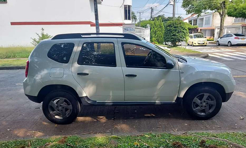 Renault Duster Expre...