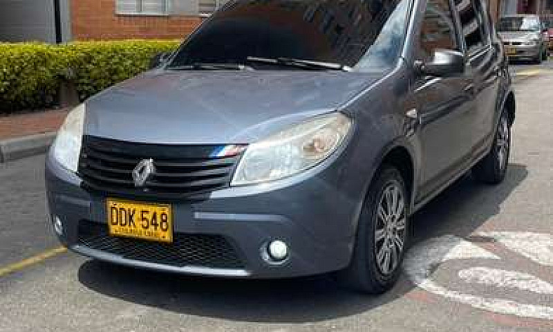 Renault Sandero 2010...