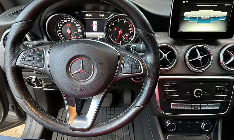 Mercedes Benz Cla 18...