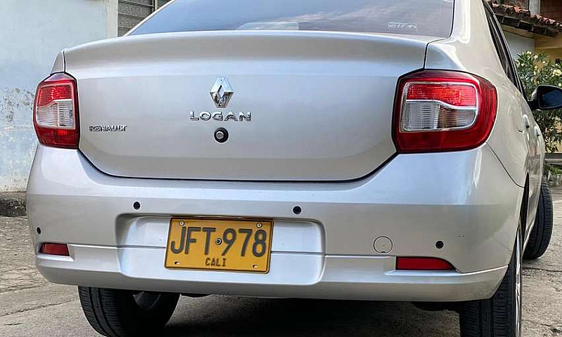 Renault Logan Privil...