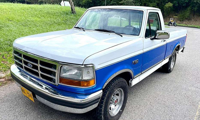 Espectacular Ford 15...