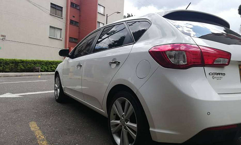 Se Vende Kia Cerato ...