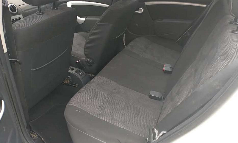 Renault Sandero Dyna...