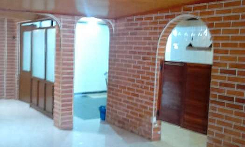 Casa En El Barrio Ca...