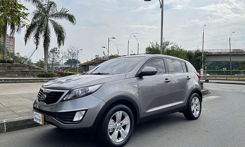 Kia Sportage Revolut...