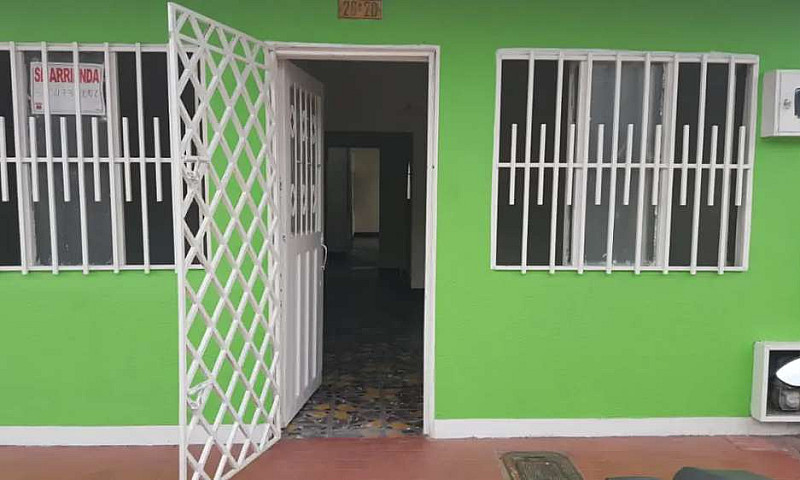 Casa Con Excelente U...