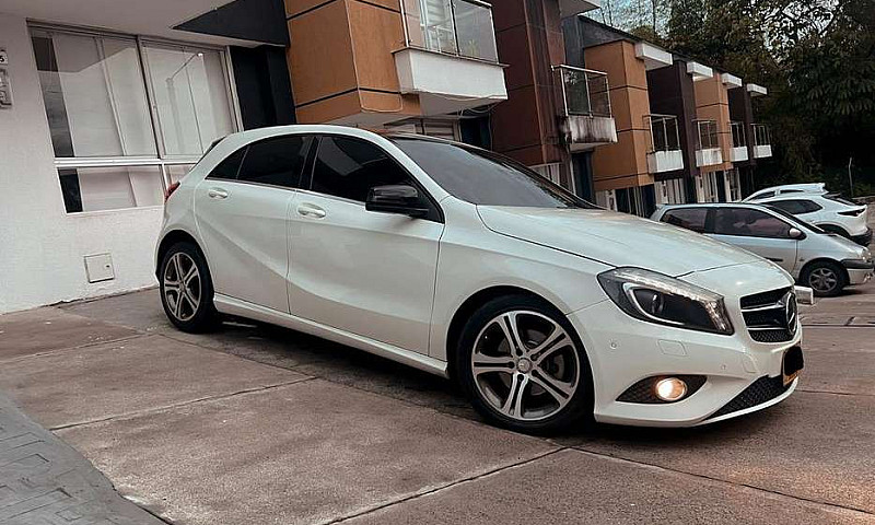 Mercedes Benz A200...