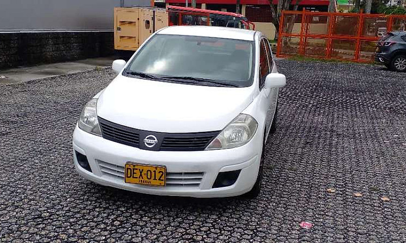 Vendo Nissan Tida Mo...