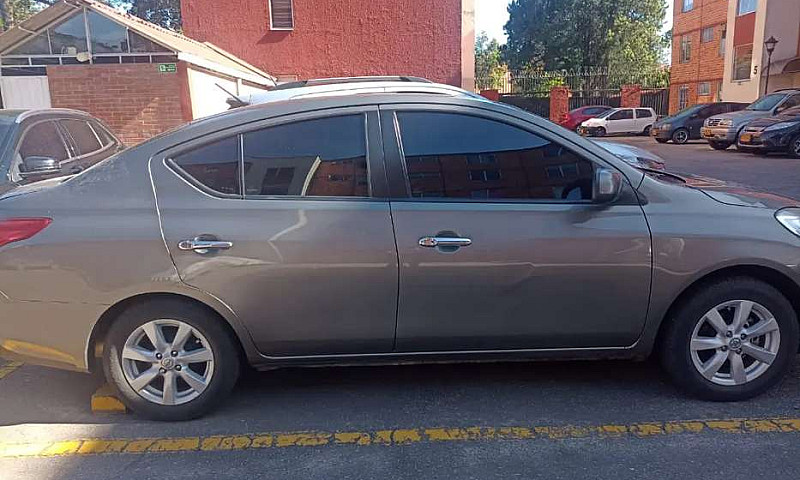 Nissan Versa Full Eq...