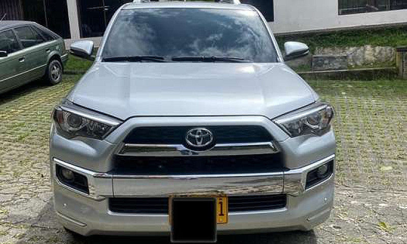 Vendo Toyota 4Runner...