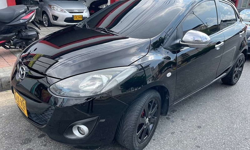 Mazda 2 2.012 Full...