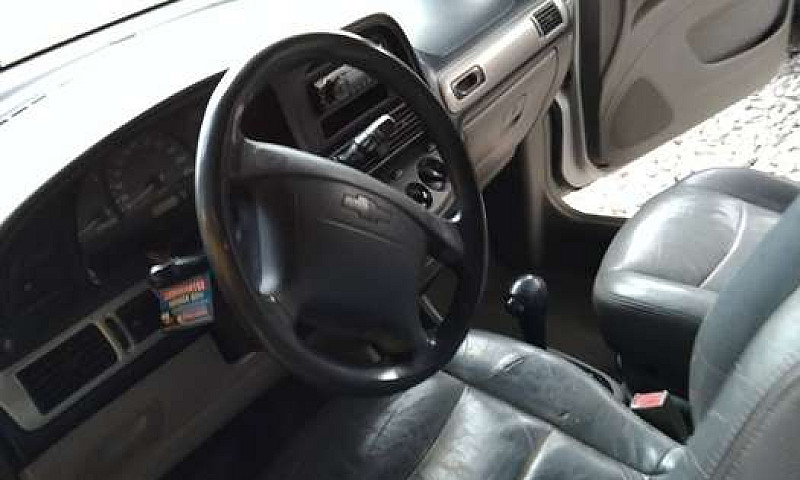 Chevrolet Vivant 2Lt...