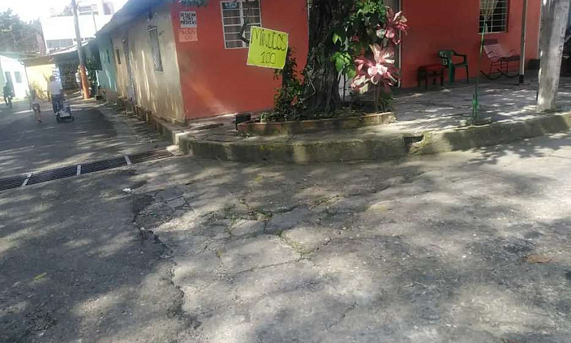 Vendo Casa...