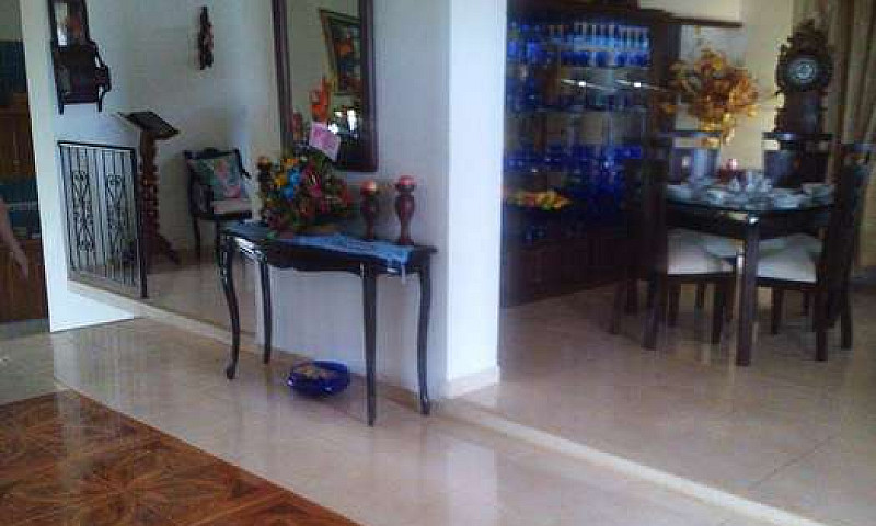 Vendo Casa Floresta...