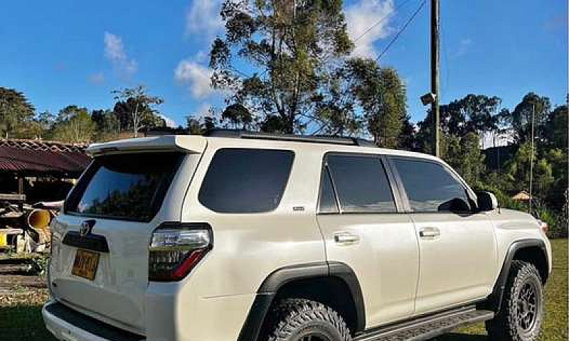 Vendo Toyota 4Runner...