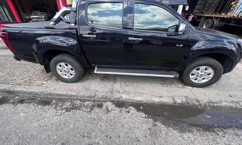 Vendo Chevrolet Dmax...
