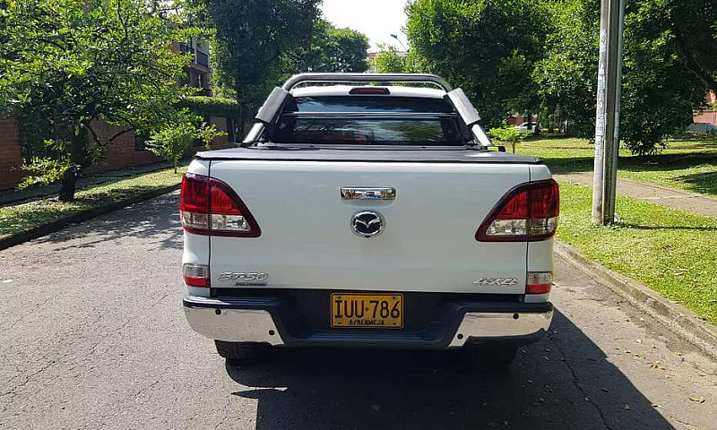 Mazda Bt-50 3.2 Prof...