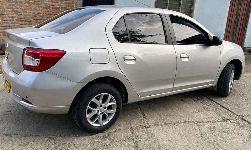 Renault Logan Privil...