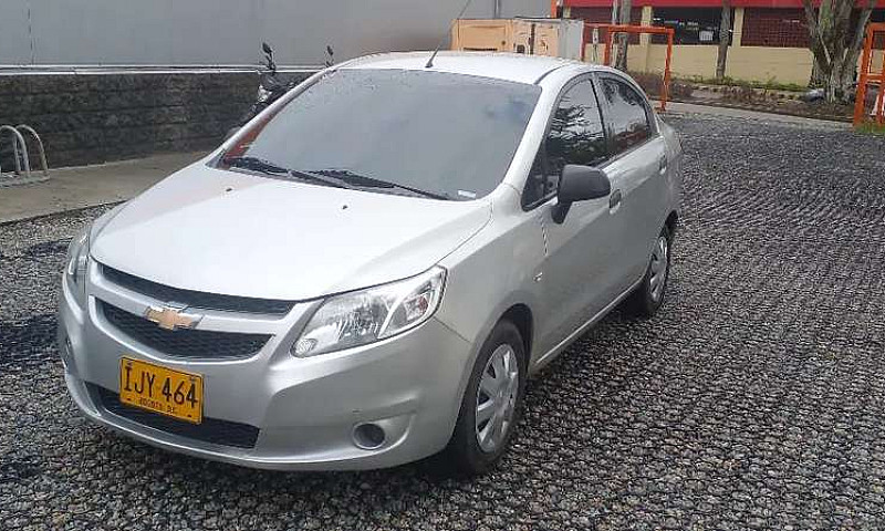Vendo Automóvil Chev...