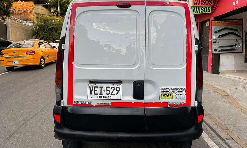 Vendo Renault Kangoo...