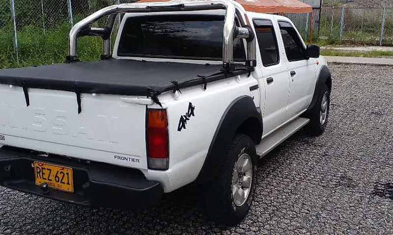 Vendo Nissan Frontie...