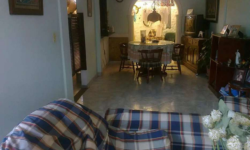 Se Vende Casa...