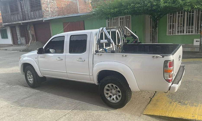 Vendo Mazda Bt50...