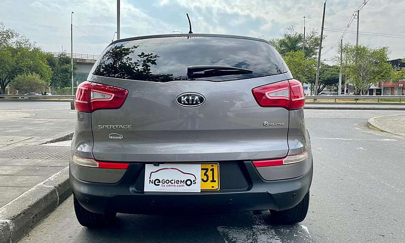 Kia Sportage Revolut...