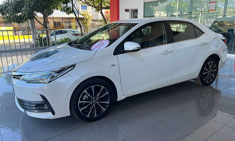 Vendo Toyota Corolla...