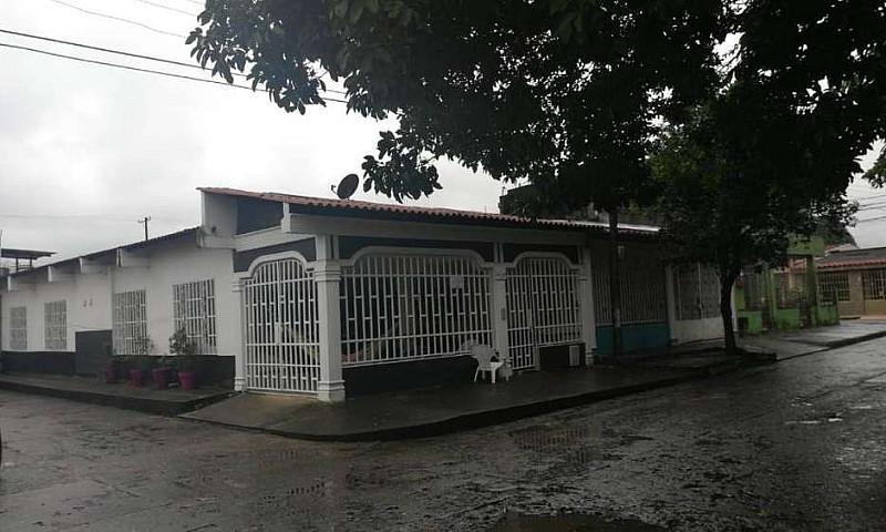 Hermosa Casa Amplia...