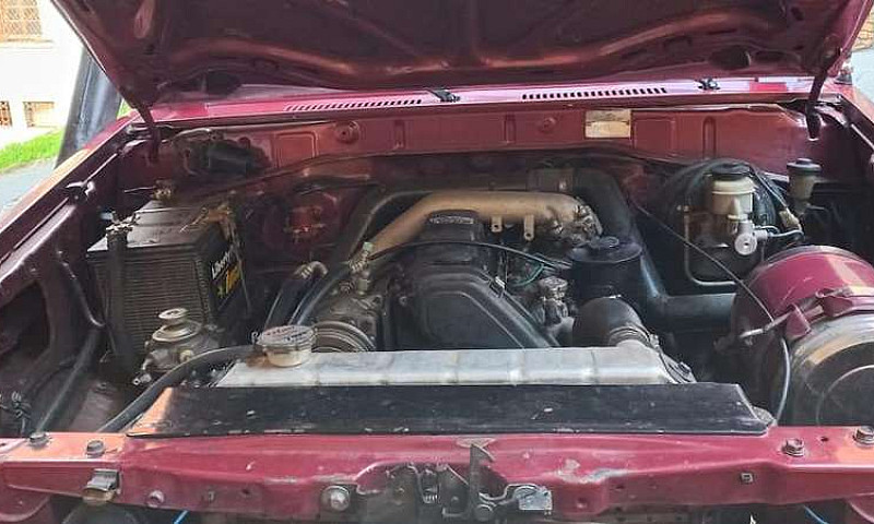 Camioneta Toyota Lan...
