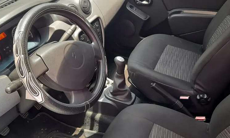 Vendo Renault Logan...