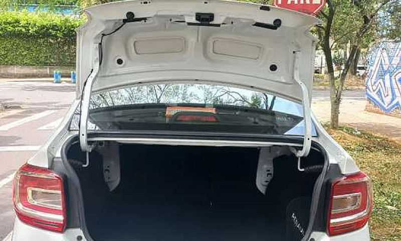 Renault Logan Privil...