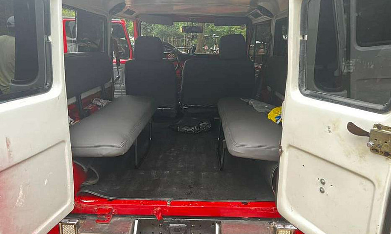 Vendo  Toyota Land C...