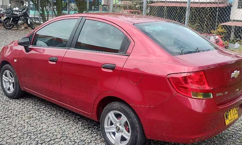 Vendo Automóvil Chev...