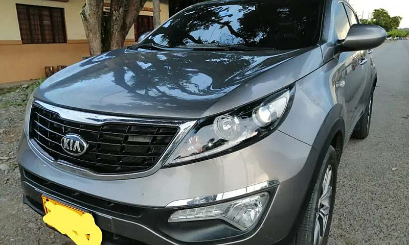 Kia Sportage Revolut...