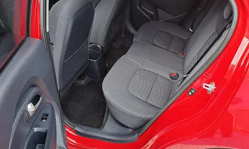 Vendo Kia Rio 2014...