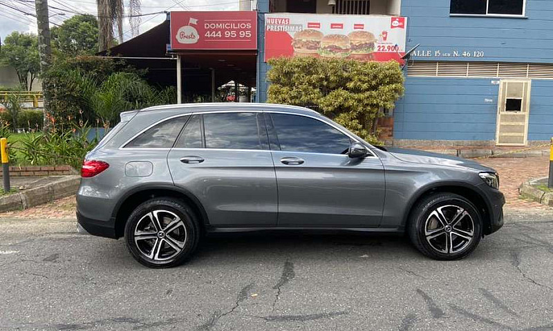 Mercedes Benz Glc 22...