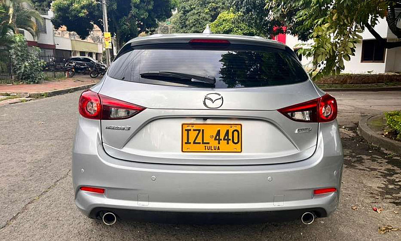 Mazda 3 Touring Hatc...